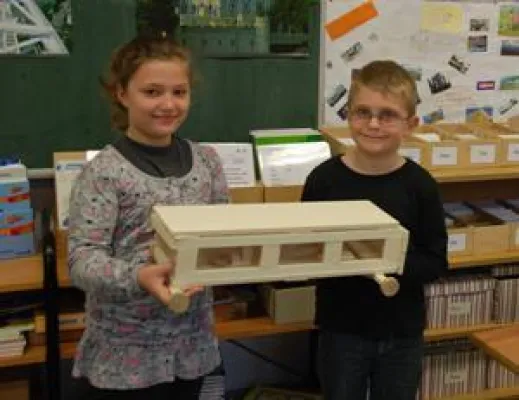 Bild: Technikprojekt an der Regenbogenschule in Essen löst weiterhin große Begeisterung aus