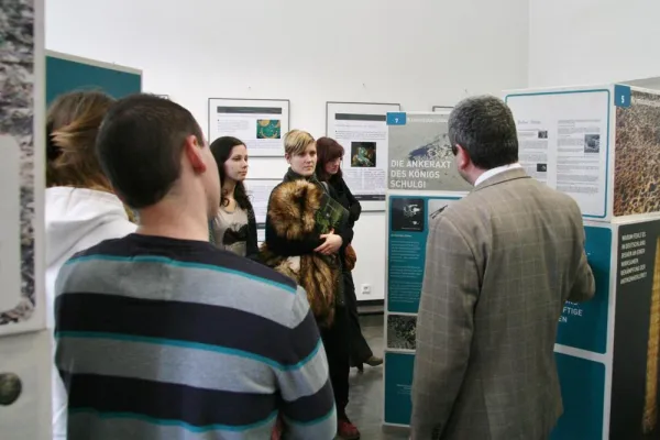 Bild: Fachbereich Verwaltungswissenschaften der Hochschule Harz zeigt Ausstellung zur Kriminalarchäologie