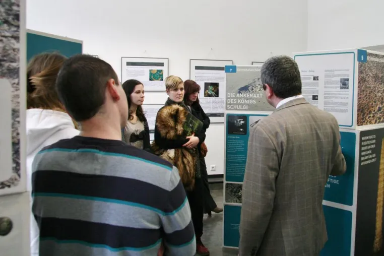 Bild: Fachbereich Verwaltungswissenschaften der Hochschule Harz zeigt Ausstellung zur Kriminalarchäologie