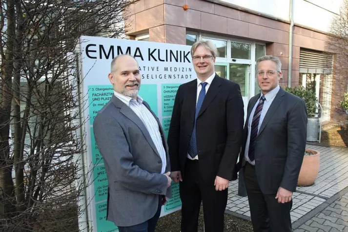 Bild: Erfahrene Fachärzte operieren in der Emma Klinik