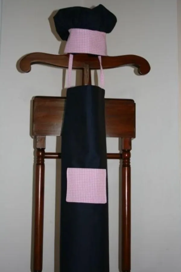 Kinderschürze und Kochmütze vichy-rosa