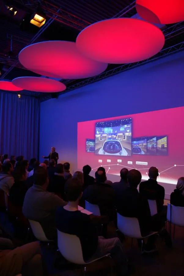 Gestensteuerung, interaktive Präsentationen und Echtzeit 3D beim 13. Seminar der LK-AG