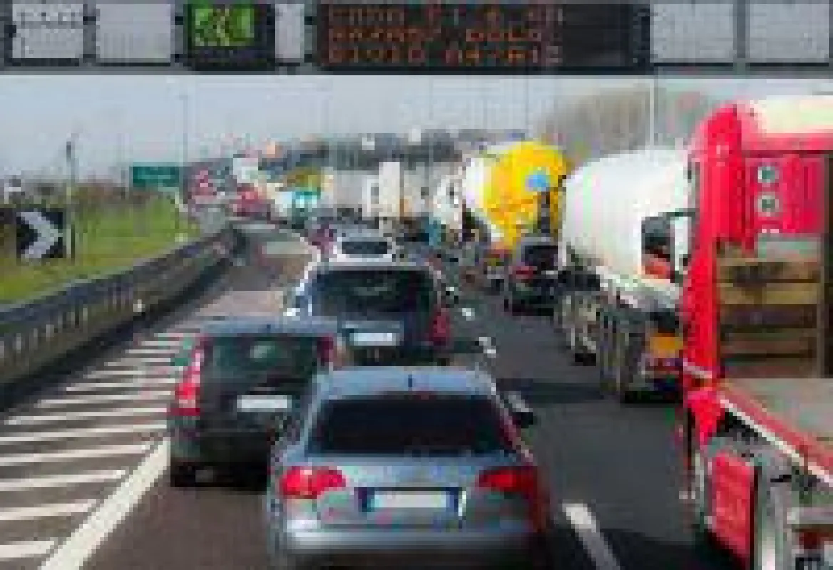 Stau Autobahn Theorie, Auto-Theorieprüfung, Lernsoftware, Autotheorie, Motorrad-Theorieprüfung