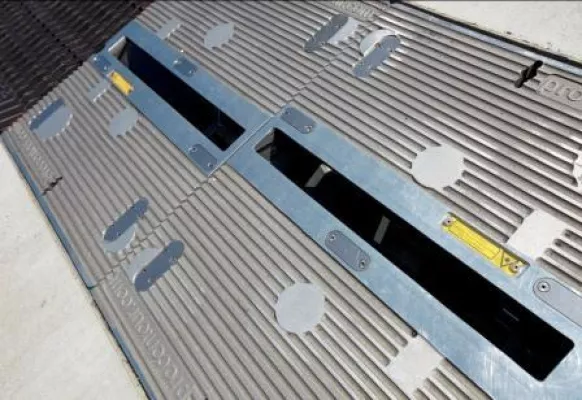 Bild: Weitere CLASSIS® Messstelle am Hermsdorfer Kreuz an der A4 an die Betreiber des Autohofs Holzland übergeben