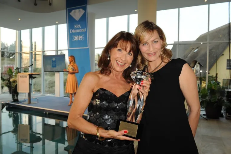 SPA Diamond für Strandhotel Dünenmeer im Ostseebad Dierhagen: Bestes "SPA Hotel" 2015 // Glamouröse Gala Bild: SPA Diamond für Strandhotel Dünenmeer im Ostseebad Dierhagen: Bestes "SPA Hotel" 2015 // Glamouröse Gala