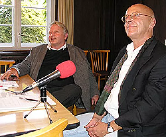 Fast drei Jahrzehnte in einer Psychosekte: Ex-Scientology-Direktor packt aus Bild: Fast drei Jahrzehnte in einer Psychosekte: Ex-Scientology-Direktor packt aus