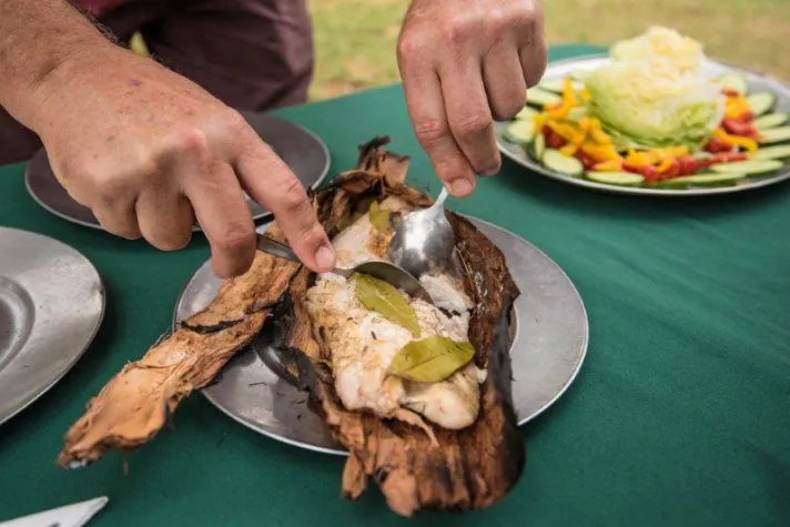 Bild: Back to the roots: “Bush Tucker” auf Intrepids Australien-Touren