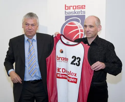 Bild: Dimplex neuer Trikotsponsor der Brose Baskets Bamberg