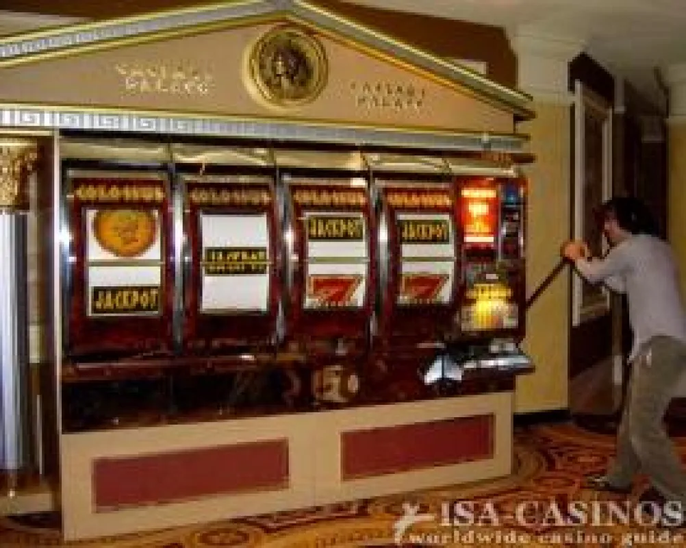 Große Söotmaschine im Casino Caesars Palace in Las Vegas