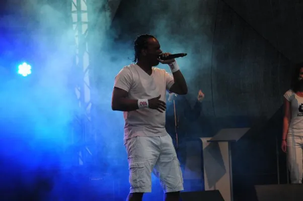 Grundschüler freuen sich auf „2schneidig“ Bild: Grundschüler freuen sich auf „2schneidig“