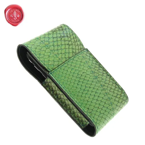AX-ALEX Handytasche aus Lachsleder für das Iphone 4 . Bild: AX-ALEX Handytasche aus Lachsleder für das Iphone 4 .