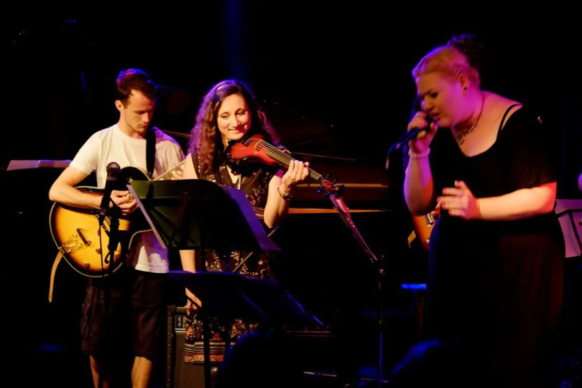 Die Münchner Berufsfachschüler können jetzt auch international Bühnenerfahrung sammeln.