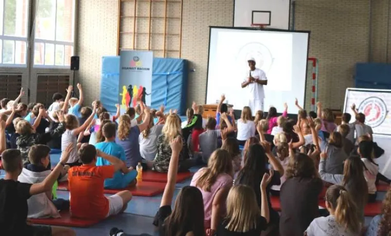 Bild: 2schneidig@school begeistert Gesamtschüler