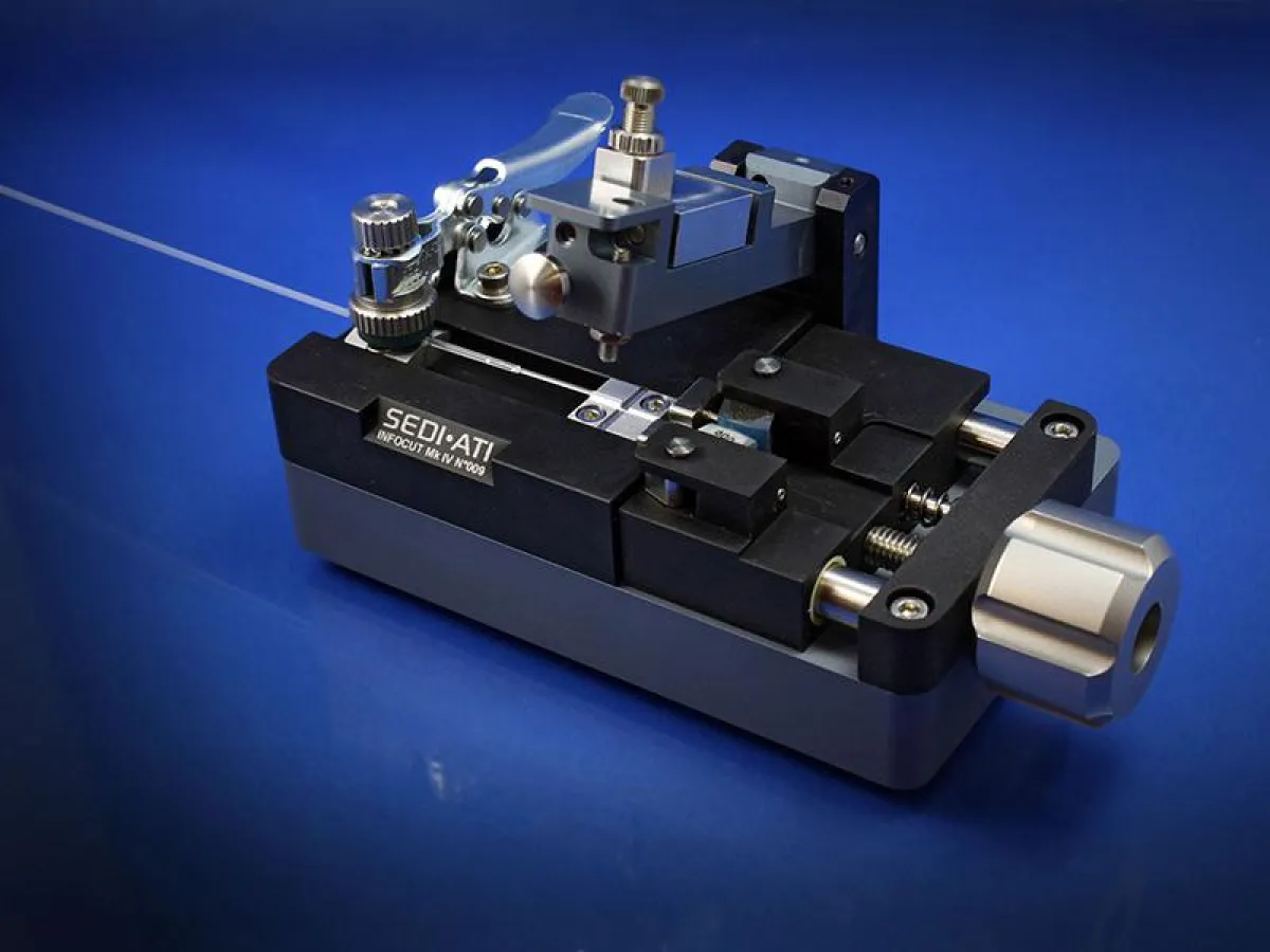 Fasercleaver iCleave für Polymidfasern hat einen einstellbaren Durchmesser