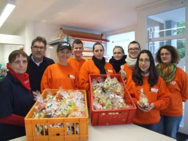 Bild: BBW-Azubis: Plätzchen backen für den guten Zweck