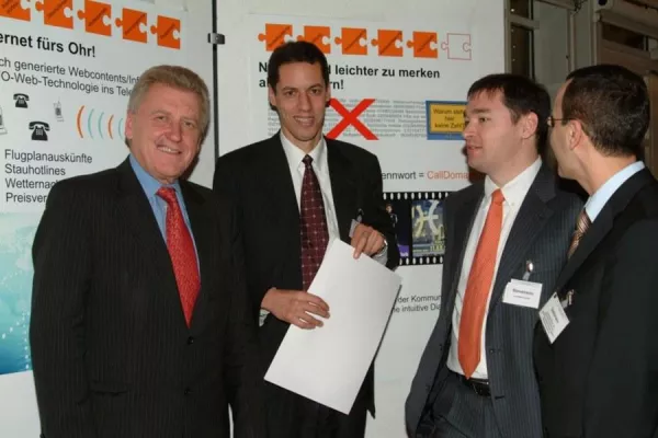 Sonderpreis innerhalb des Innovationspreises des Landes Baden-Württemberg für die VoiceWebOne AG Bild: Sonderpreis innerhalb des Innovationspreises des Landes Baden-Württemberg für die VoiceWebOne AG