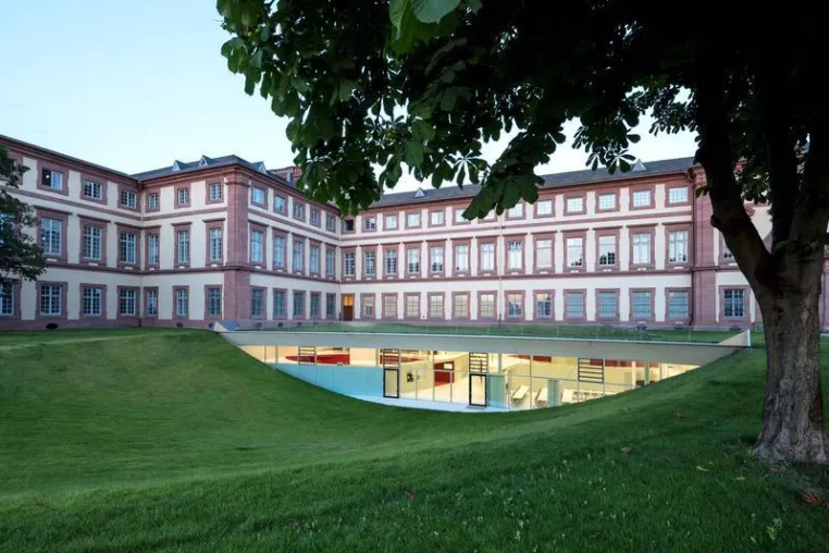 Weltweite MBA-Rankings: Mannheim Business School durchweg die Nummer eins im deutschsprachigen Raum Bild: Weltweite MBA-Rankings: Mannheim Business School durchweg die Nummer eins im deutschsprachigen Raum