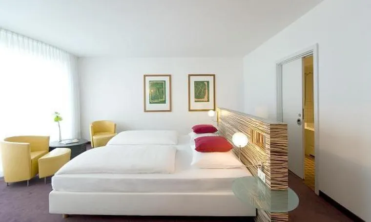 Das „neue“ art’otel berlin mitte zeigt sich im minimalistisch atmosphärischen Design Bild: Das „neue“ art’otel berlin mitte zeigt sich im minimalistisch atmosphärischen Design