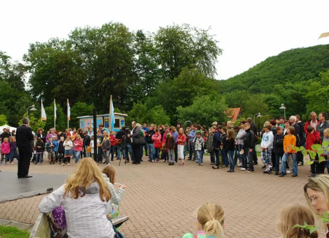 Mitreißende Vorlesungen und lebendiges Kinderfest begeisterten Junior-Studenten auf dem Wernigeröder Campus Bild: Mitreißende Vorlesungen und lebendiges Kinderfest begeisterten Junior-Studenten auf dem Wernigeröder Campus