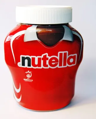 Bild: O-I stellt neue NUTELLA® Gläser zur UEFA EURO 2008 her