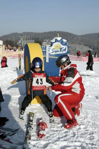 Kinderländer, Funparks, schneesichere Pisten Bild: Kinderländer, Funparks, schneesichere Pisten