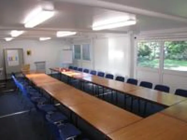 Bild: Bildungseinrichtungen setzten auf ELA Container