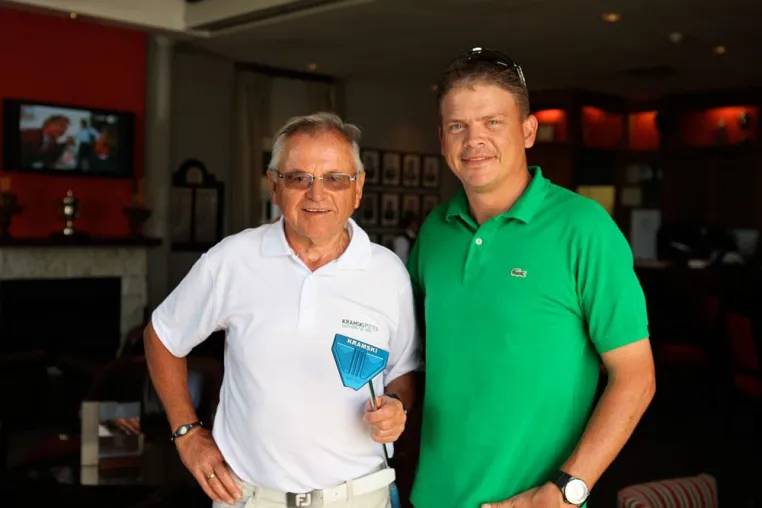 Bild: Golfprofi Tjaart van der Walt feiert ersten Turniersieg