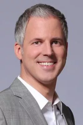 Karrieretrends 2016: Jeder dritte Mitarbeiter auf dem Absprung - trotz Zufriedenheit im Job! Bild: Karrieretrends 2016: Jeder dritte Mitarbeiter auf dem Absprung - trotz Zufriedenheit im Job!