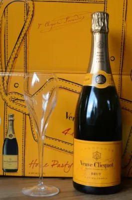 Bild: Erlesenes von der Firma Bauer Wein & Spirituosen-Import GmbH & Co. KG