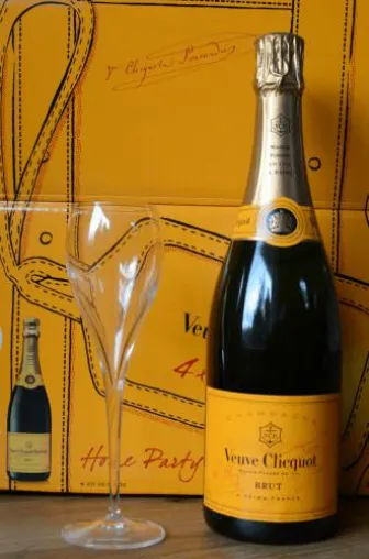 Bild: Erlesenes von der Firma Bauer Wein & Spirituosen-Import GmbH & Co. KG