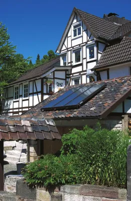 Solarthermie - Ressourcen schonen mit Sonnenwärme Bild: Solarthermie - Ressourcen schonen mit Sonnenwärme