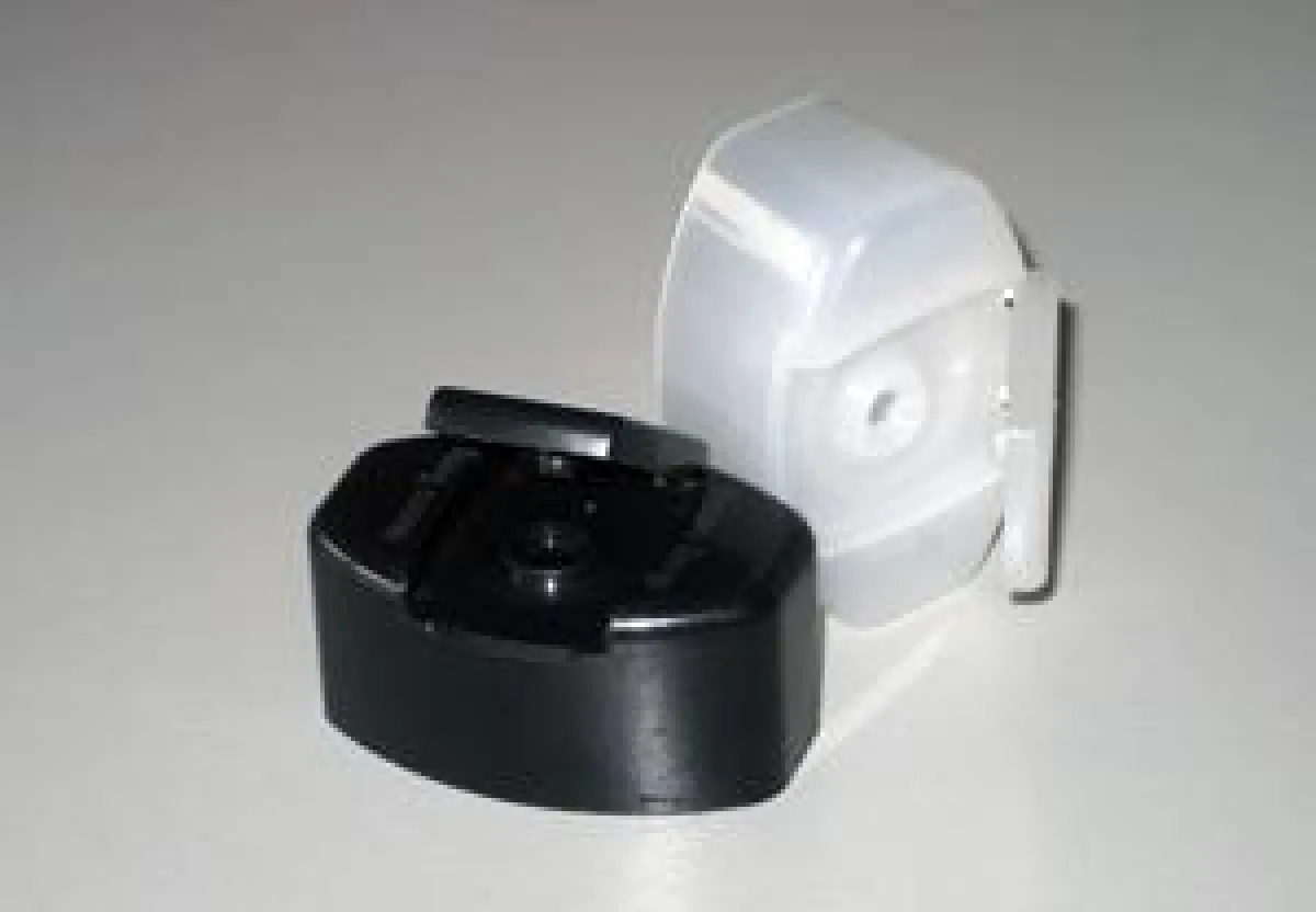 Shampoo-Deckel werden durch Spritzgießen hergestellt. Die Werkzeugkonstruktion ist bislang aufwändig (Quelle: IPH)