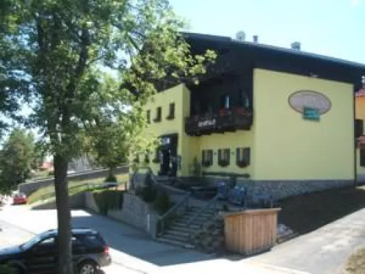 Bild: Urlaub mit Hund in Bayern im Landhotel Sportalm zum Wein-Wohlfühl-Wochenende 2010