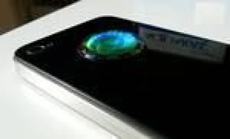 Bild: Avantgarde Energetic - Energy Badge: Intelligenter Sticker schützt vor Elektrosmog