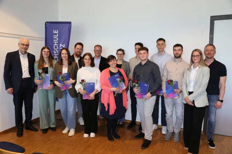 Bild: 13 Deutschlandstipendien für engagierte Studierende an der Hochschule Koblenz verliehen 