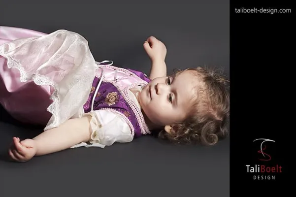 Bild: Exklusive Dirndl von TaliBoelt Design für die kleinen Prinzessinnen