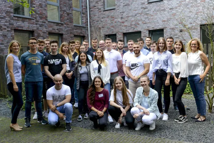 Bild: Ausbildungsrekord: L.I.T. Gruppe heißt 29 Berufseinsteiger willkommen