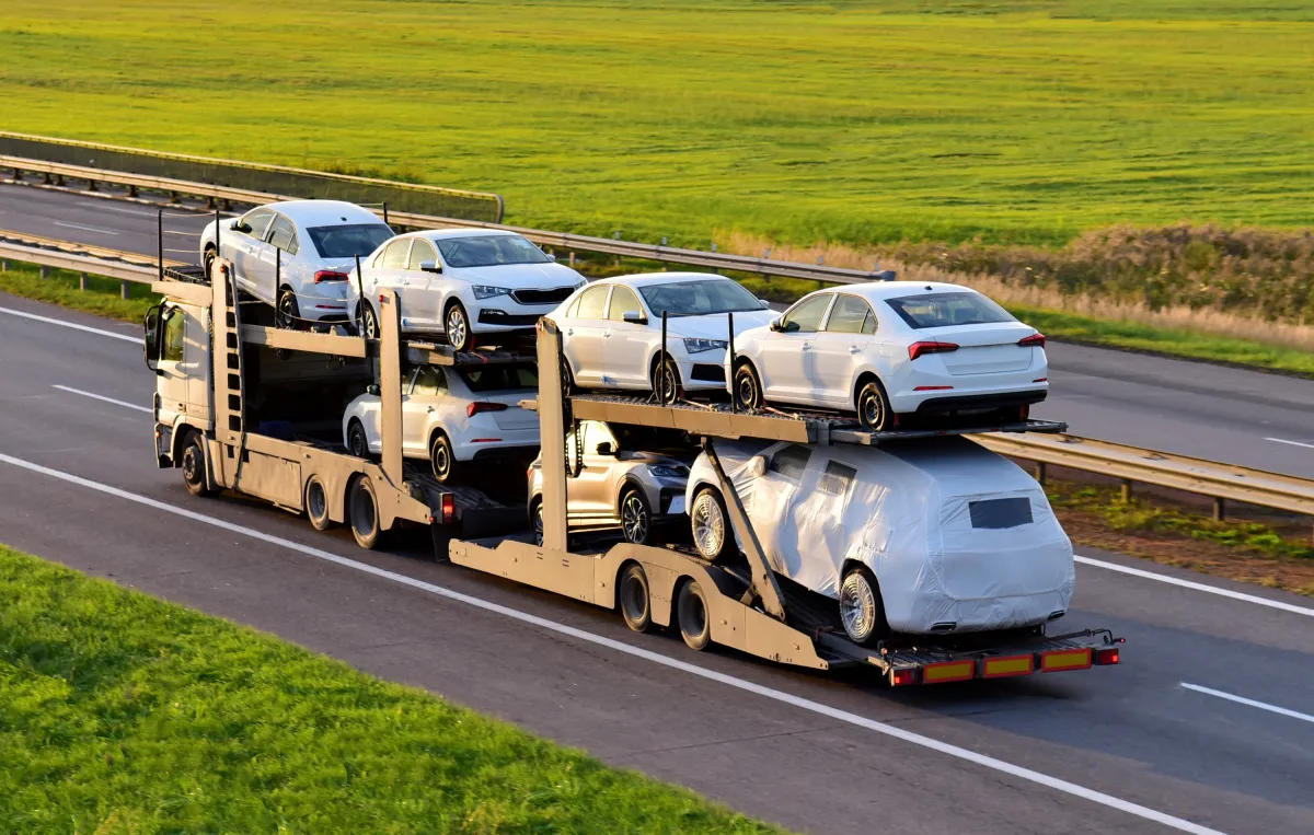 PKW-Transporte in die Ukraine