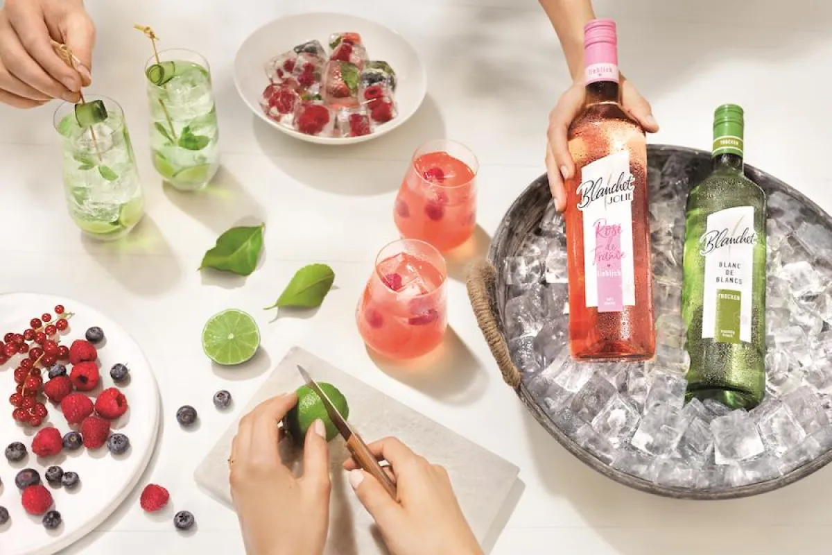 Foto: Die neuen Sommerdrinks von Blanchet; Die Bildrechte liegen bei Blanchet.