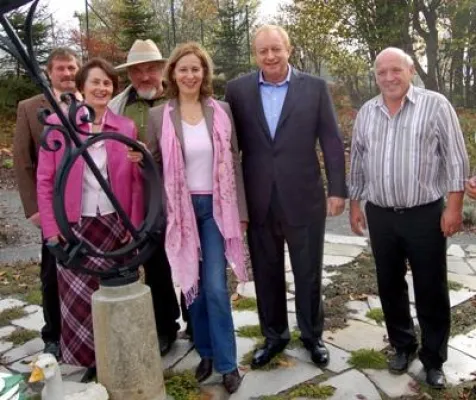 Bild: Das Wohlfühl-Reich "Birkenhof am Elfenhain" der Familie Gmach im Herzen des Bayerischen Waldes