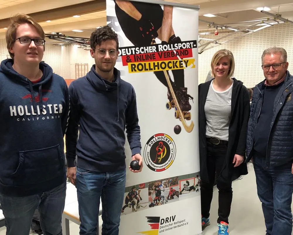 v.l.n.r. Markus Feldhoff, Niklas von der Warth, Carolin Reinert und Reinhold Luerweg