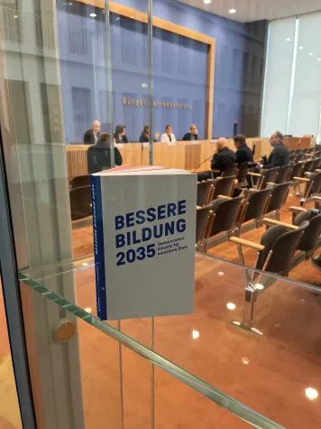 Bild: Parteiübergreifender Impuls für messbare Bildungsziele