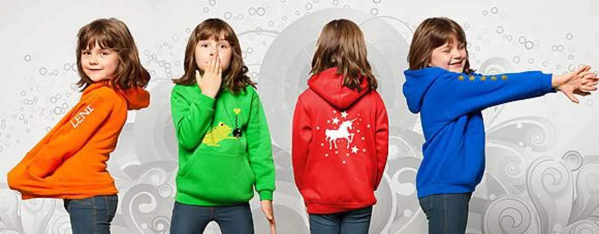 Der neue Kinder Kapuzenpullover trotzt dem grauen Herbst in 7 Farben
