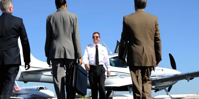 Bild: Der Individualist und Fly Aeolus beschließen Kooperation