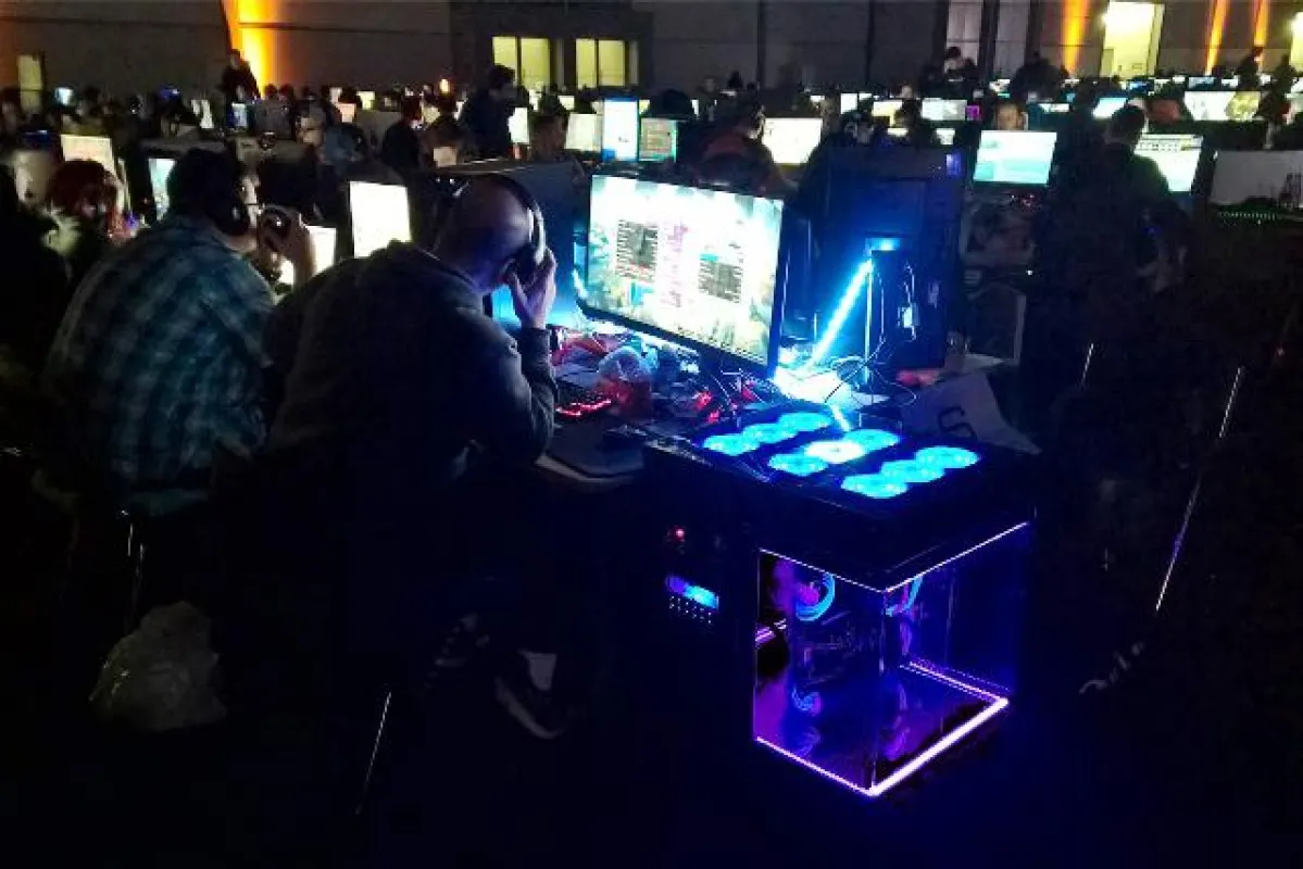 DreamHack 2017: Voller Spielgenuss für die 1.500 Gamer auch durch den Support des Teams von Umschüle