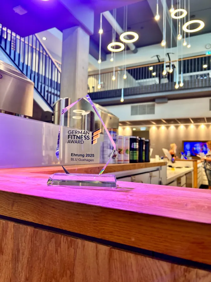 Die Trophäe German Fitness Award unterstreicht die Leistung des modernen Premium-Studios