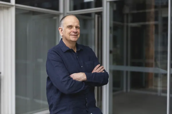 Bild: LUOX Energy feiert 1 Jahr Wachstum im Endkundengeschäft mit Windkraft-, PV- und Wasserkraftanlagen.