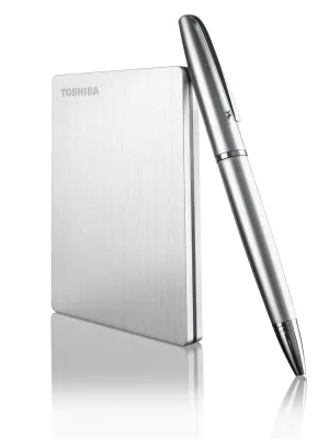 Bild: Toshiba erhält red dot award für die externe Festplatte STOR.E Slim
