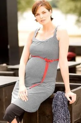 Bild: Osterüberraschung der besonderen Art Umstandsmode bei Nitis