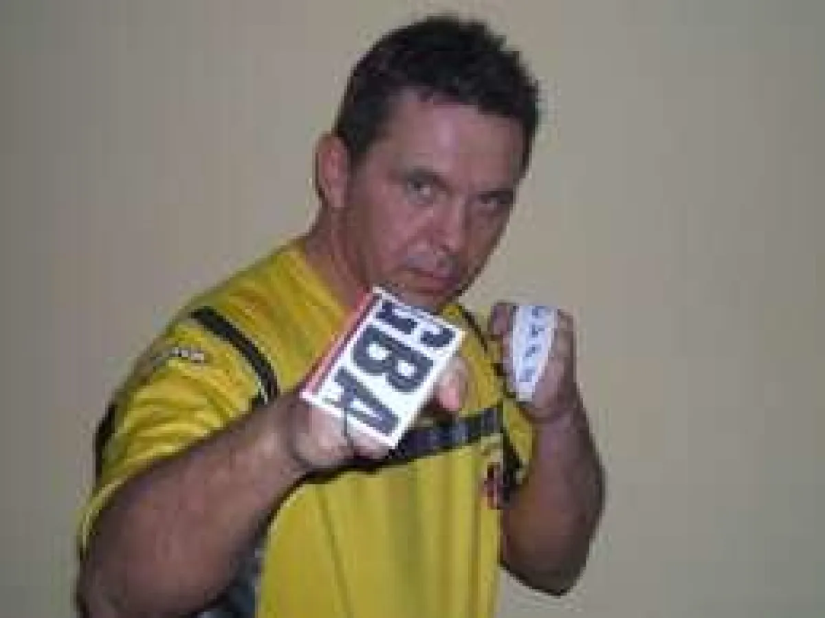 Frank Seile - seine Fäuste sind nun mit dem GBA Logo unterwegs